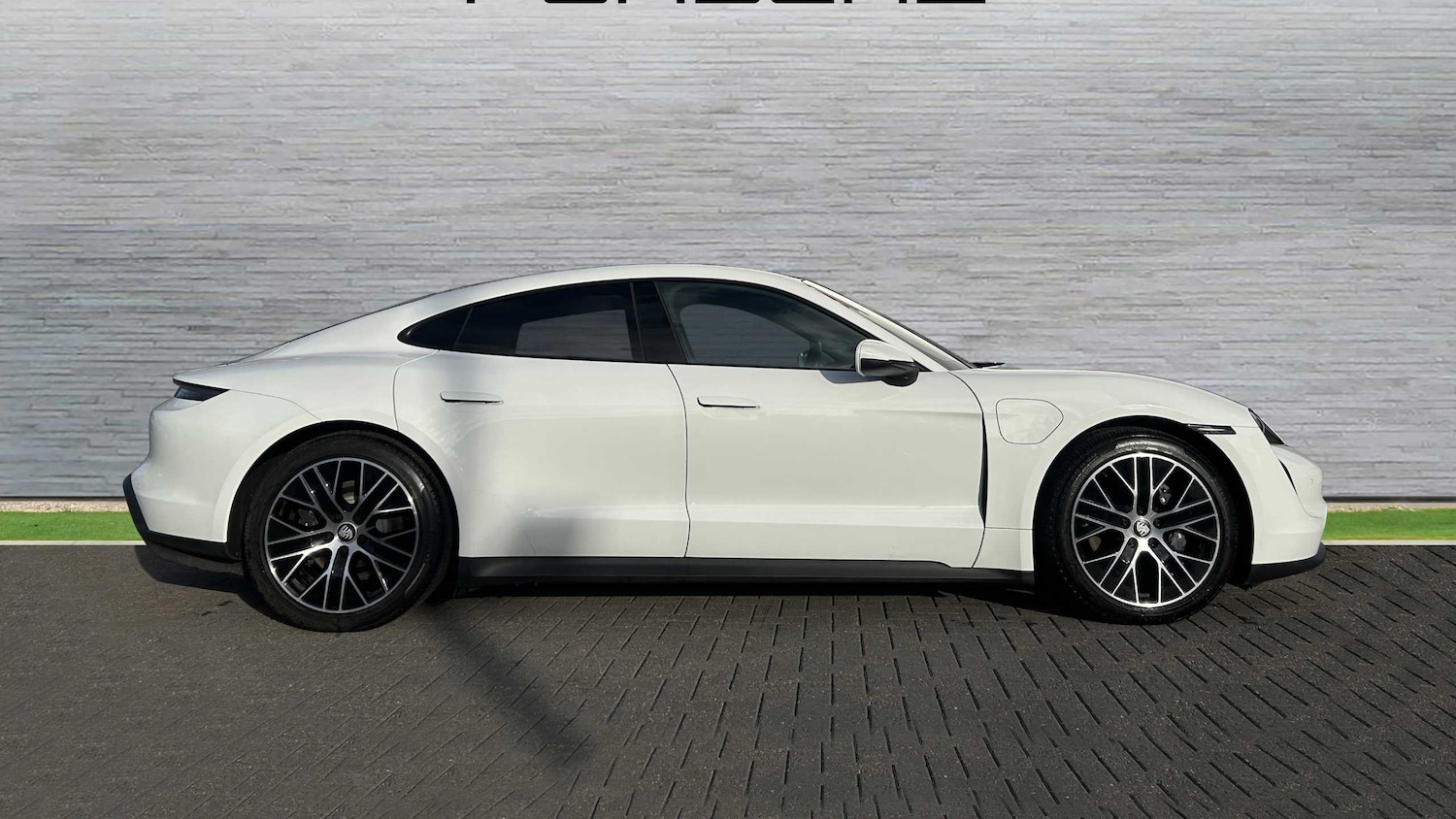 Used Porsche Taycan for sale - 77000110: Photo 7