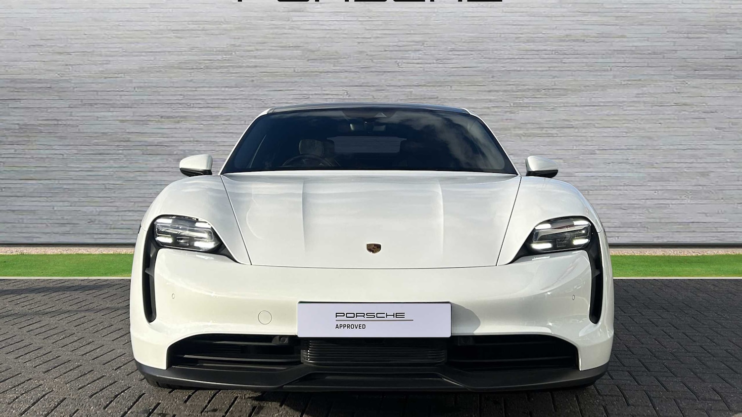 Used Porsche Taycan for sale - 77000110: Photo 8