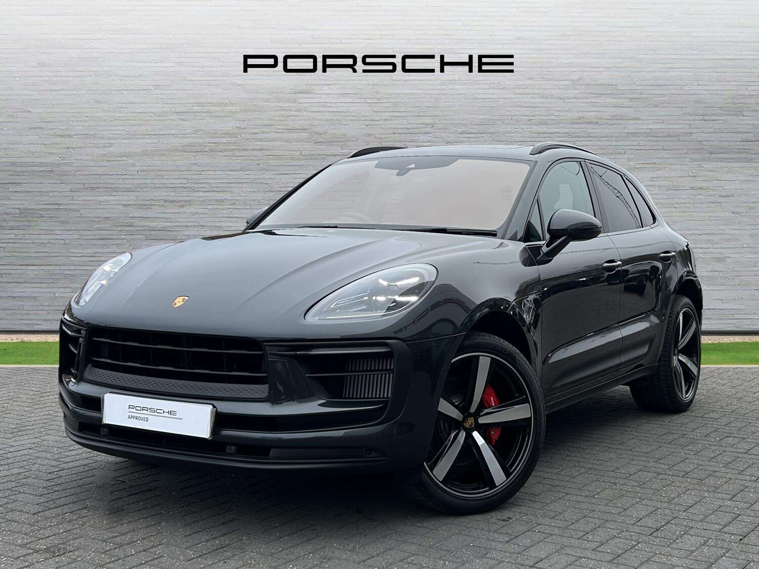Used Porsche Macan 2026 for sale - 78010241: Photo 2