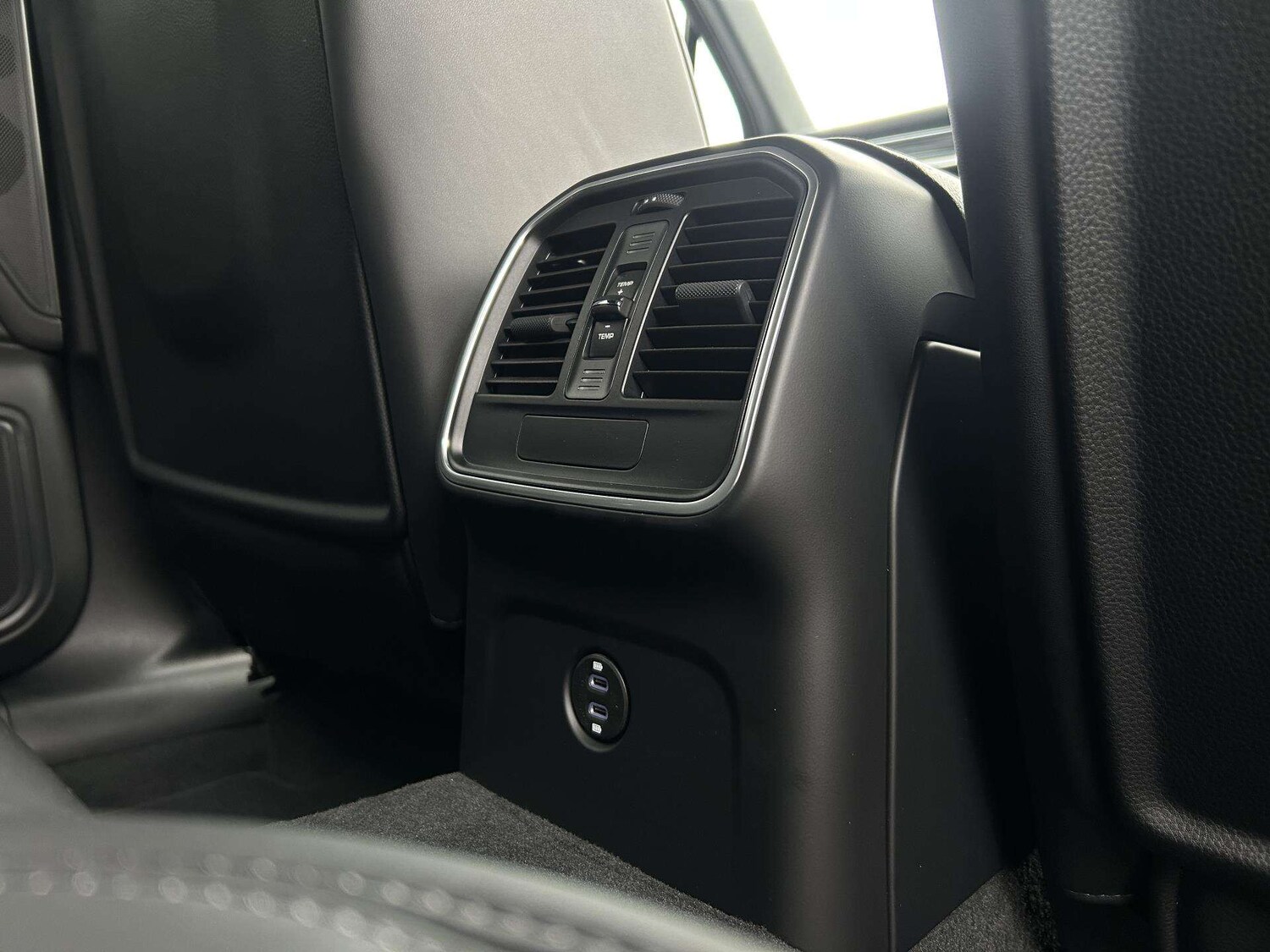 Used Porsche Macan 2026 for sale - 78010241: Photo 21