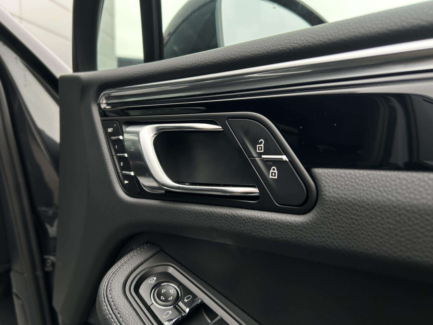 Used Porsche Macan 2026 for sale - 78010241: Photo 23