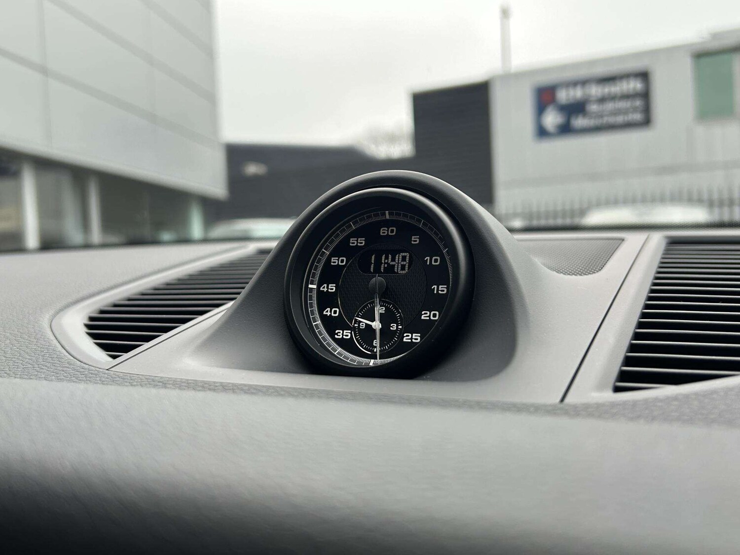 Used Porsche Macan 2026 for sale - 78010241: Photo 25