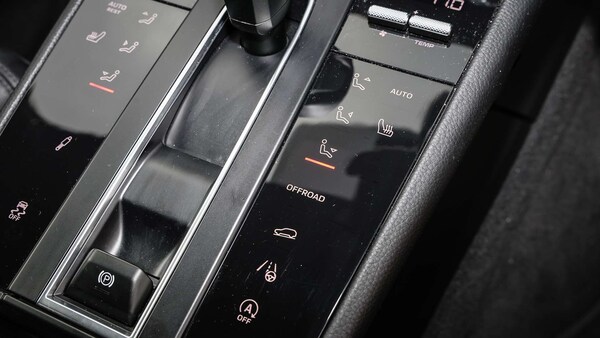 Used Porsche Macan 2023 for sale - 76176913: Photo 26