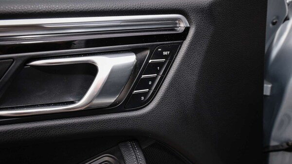 Used Porsche Macan 2023 for sale - 76176913: Photo 27