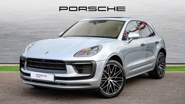 Used Porsche Macan 2023 for sale - 76176913: Photo 2