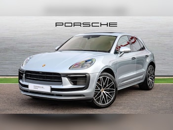 Used Porsche Macan 2023 for sale - 76176913: Photo 2