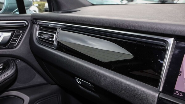 Used Porsche Macan 2023 for sale - 76176913: Photo 30