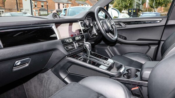 Used Porsche Macan 2023 for sale - 76176913: Photo 5