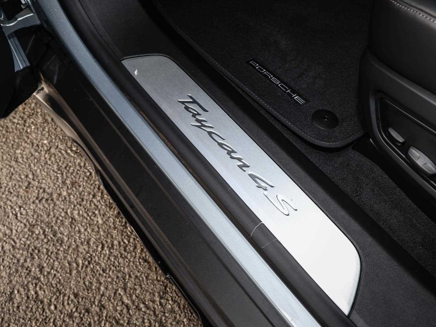 Vehicle 33
