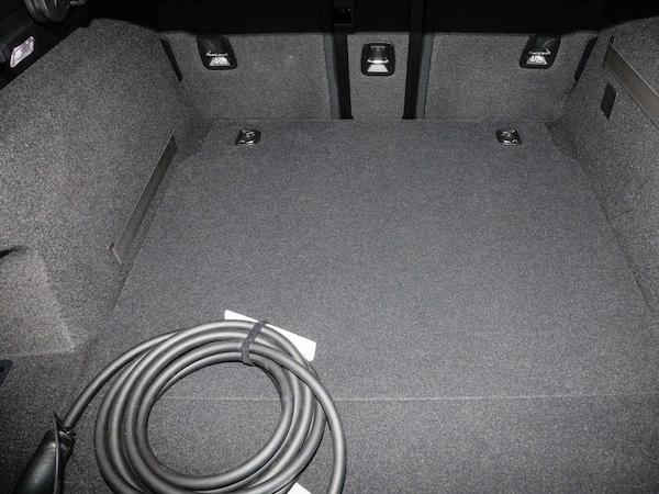 Used Porsche Taycan 2024 for sale - 75217733: Photo 35