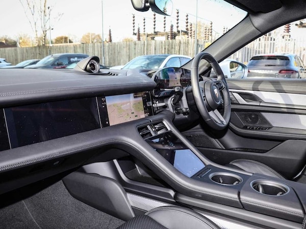 Used Porsche Taycan 2024 for sale - 75217733: Photo 5