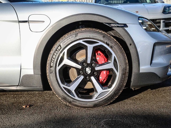 Used Porsche Taycan 2024 for sale - 75217733: Photo 6