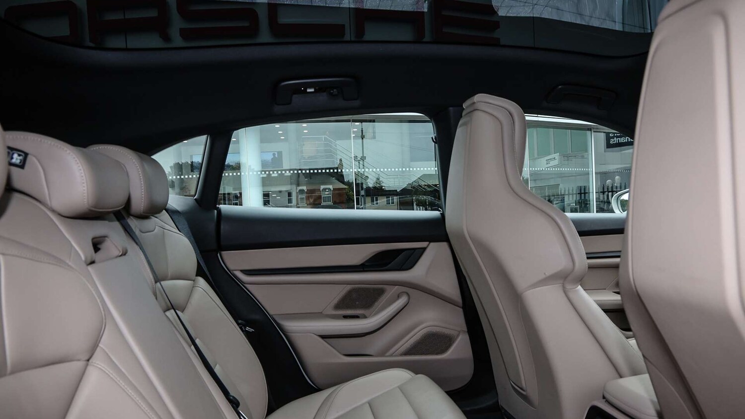 Used Porsche Taycan 2022 for sale - 76156127: Photo 14