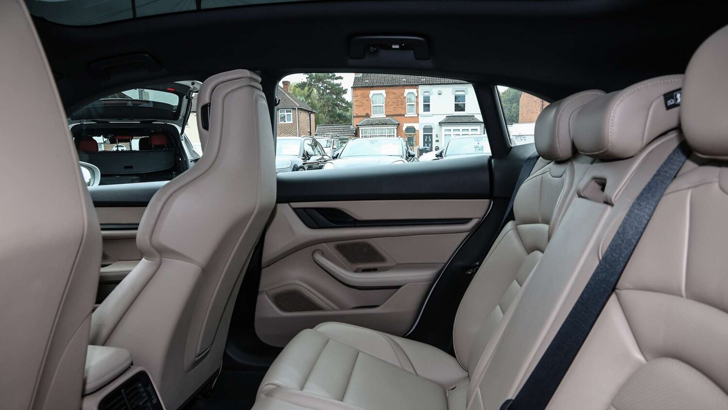 Used Porsche Taycan 2022 for sale - 76156127: Photo 15