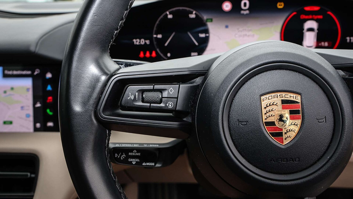 Used Porsche Taycan 2022 for sale - 76156127: Photo 18