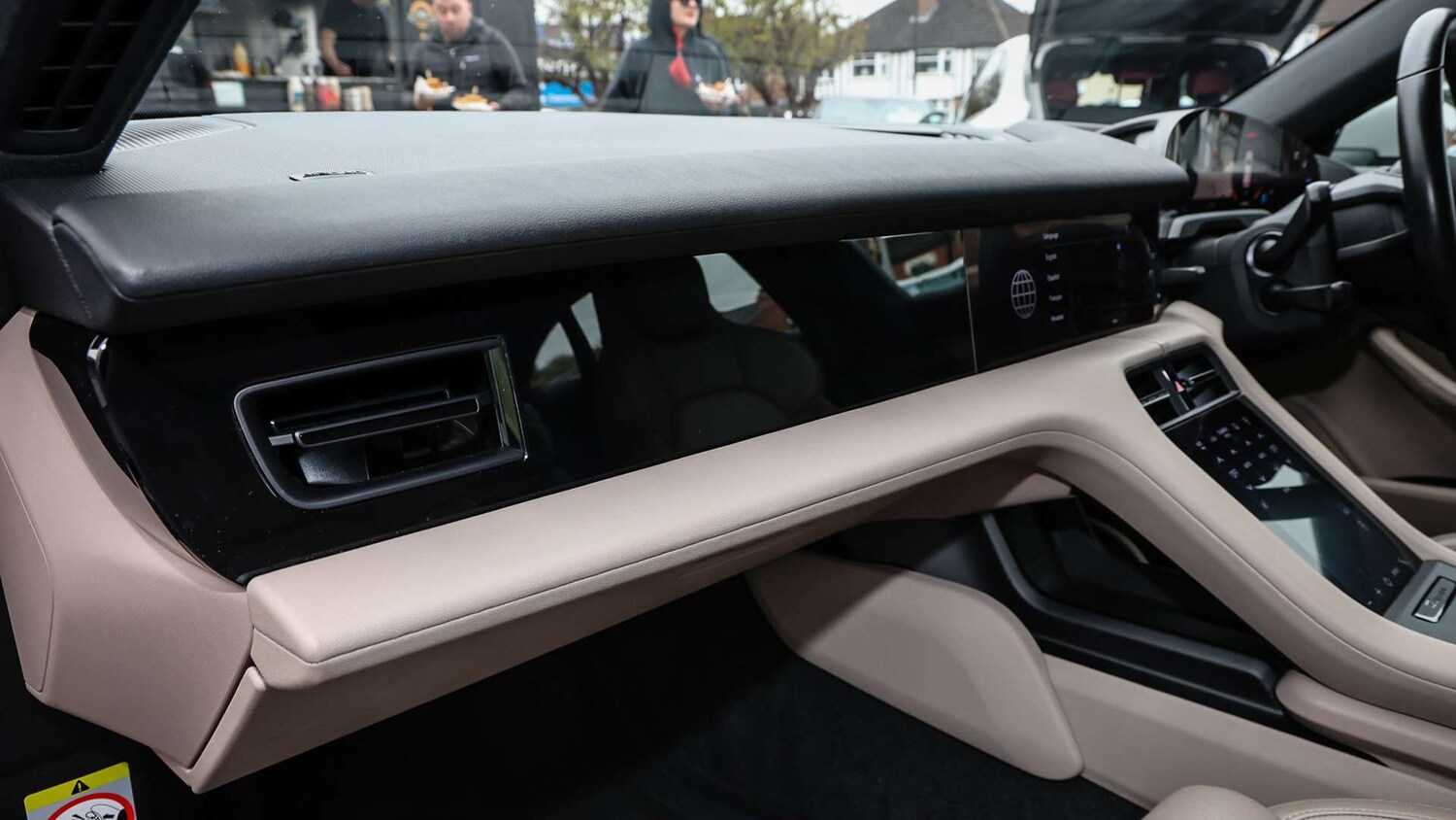 Used Porsche Taycan 2022 for sale - 76156127: Photo 24