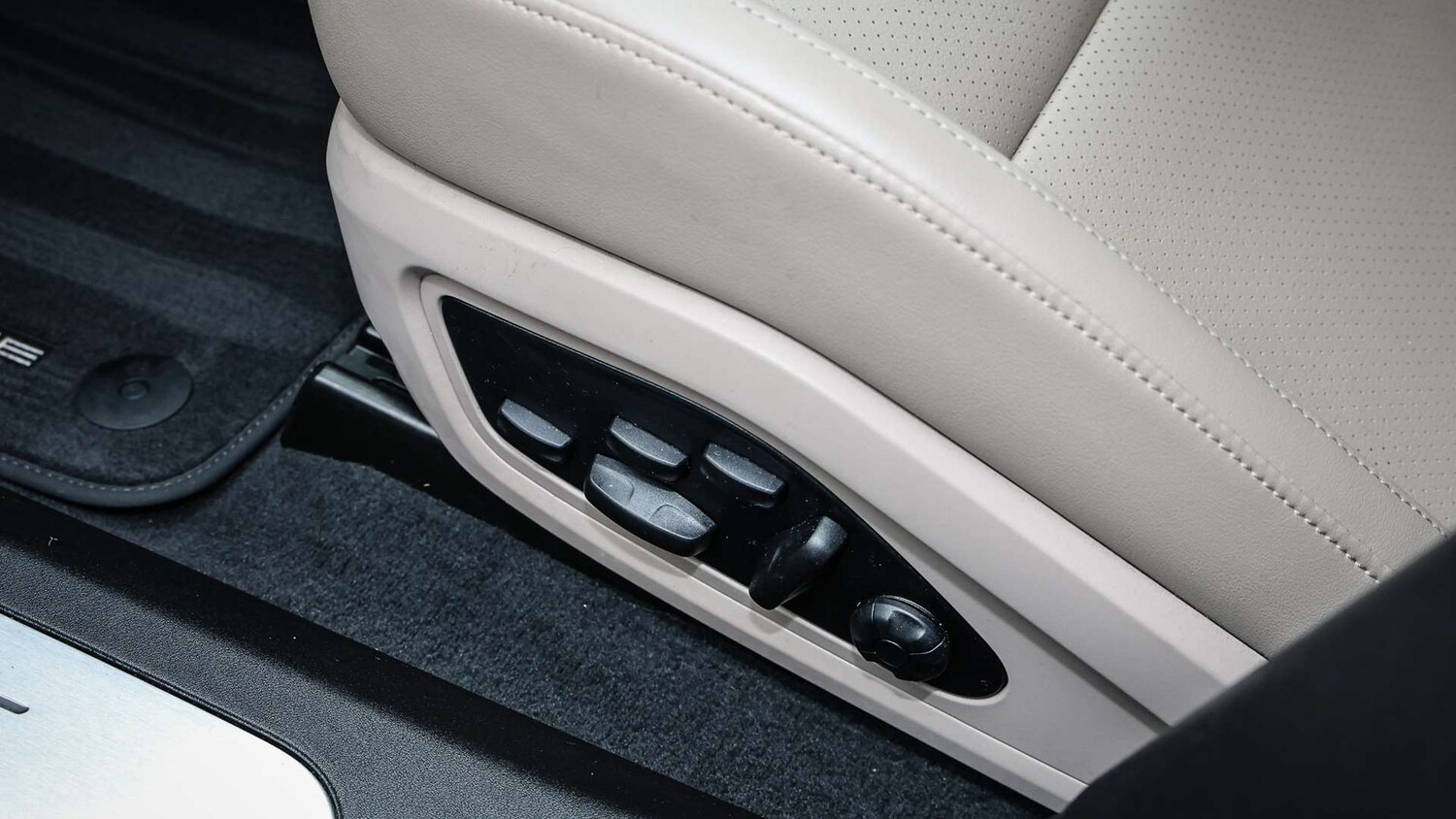 Used Porsche Taycan 2022 for sale - 76156127: Photo 32