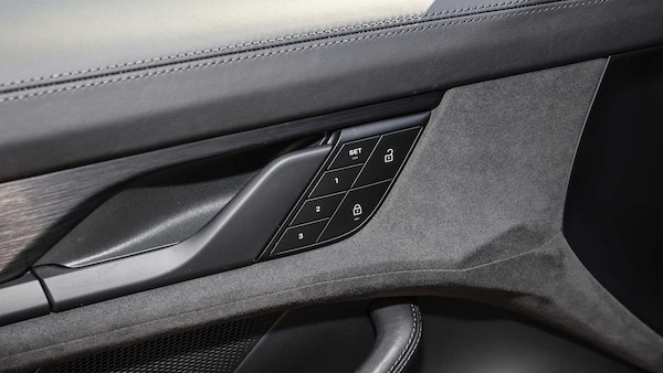 Used Porsche Taycan 2022 for sale - 75217471: Photo 31