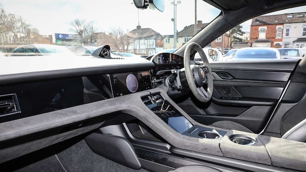 Used Porsche Taycan 2022 for sale - 75217471: Photo 5