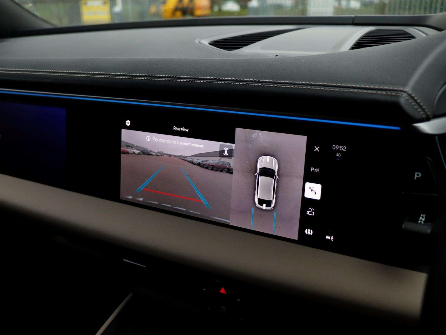 Used Porsche Macan 2024 for sale - 77333967: Photo 15