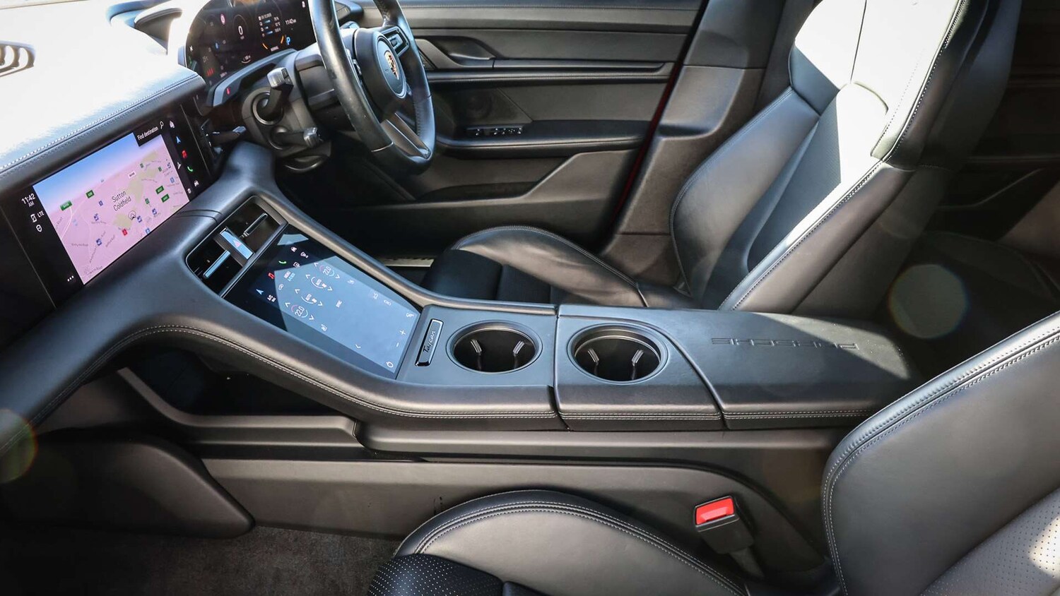 Used Porsche Taycan 2022 for sale - 76373716: Photo 11