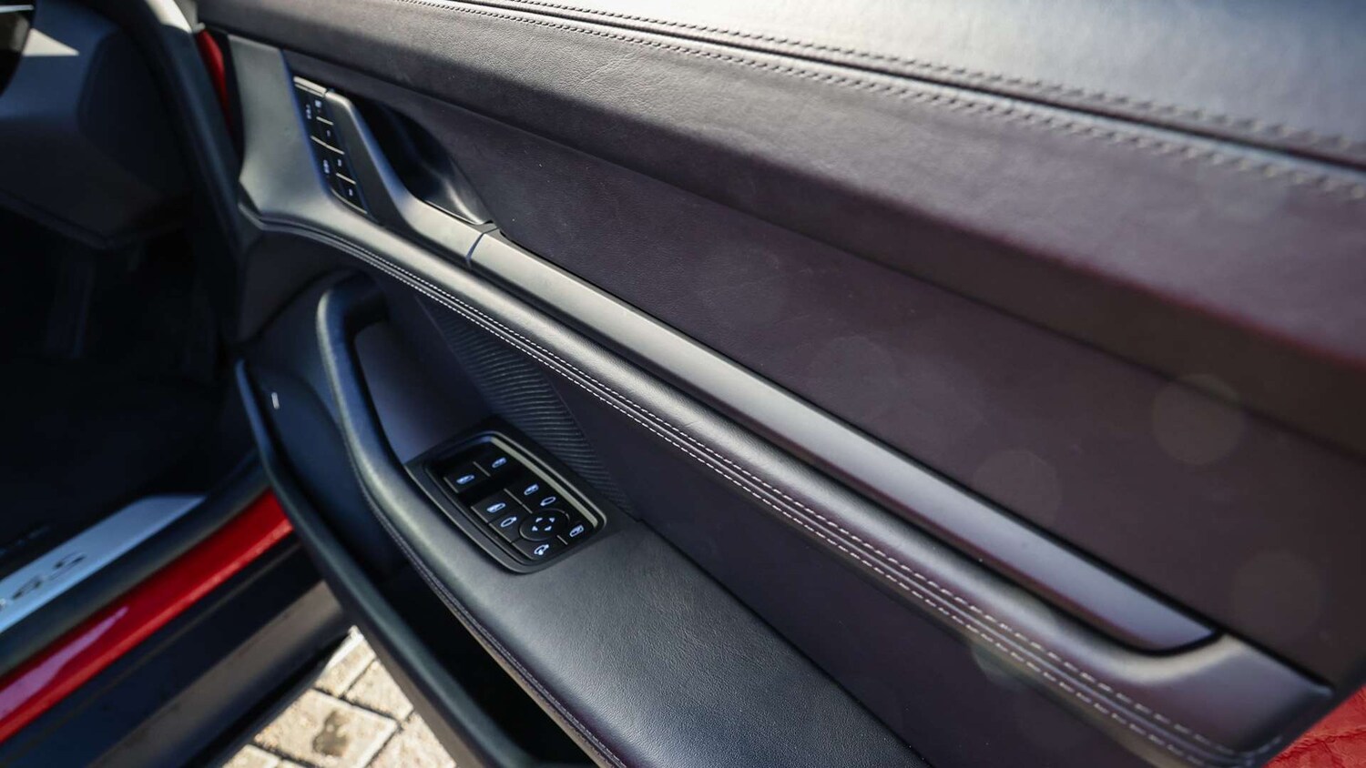 Used Porsche Taycan 2022 for sale - 76373716: Photo 27