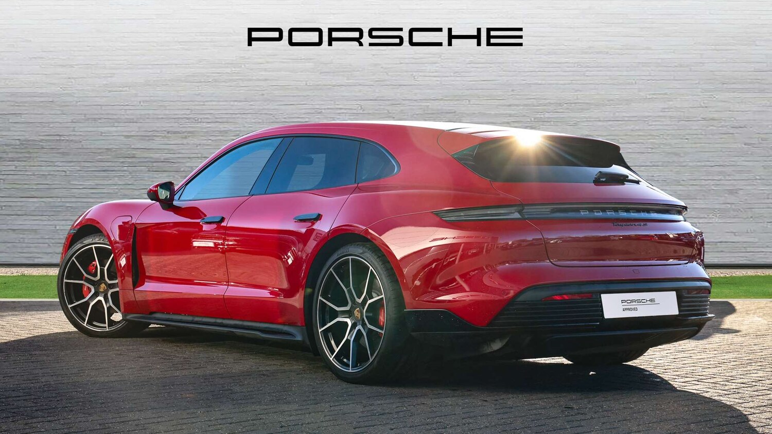 Used Porsche Taycan 2022 for sale - 76373716: Photo 4