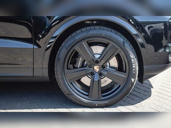 Used Porsche Cayenne 2025 for sale - 75217184: Photo