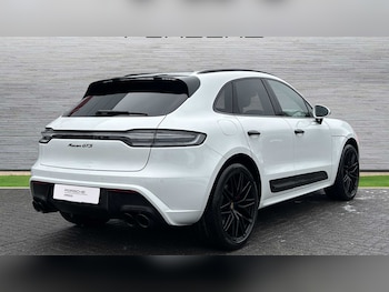 Used Porsche Macan 2024 for sale - 78551052: Photo