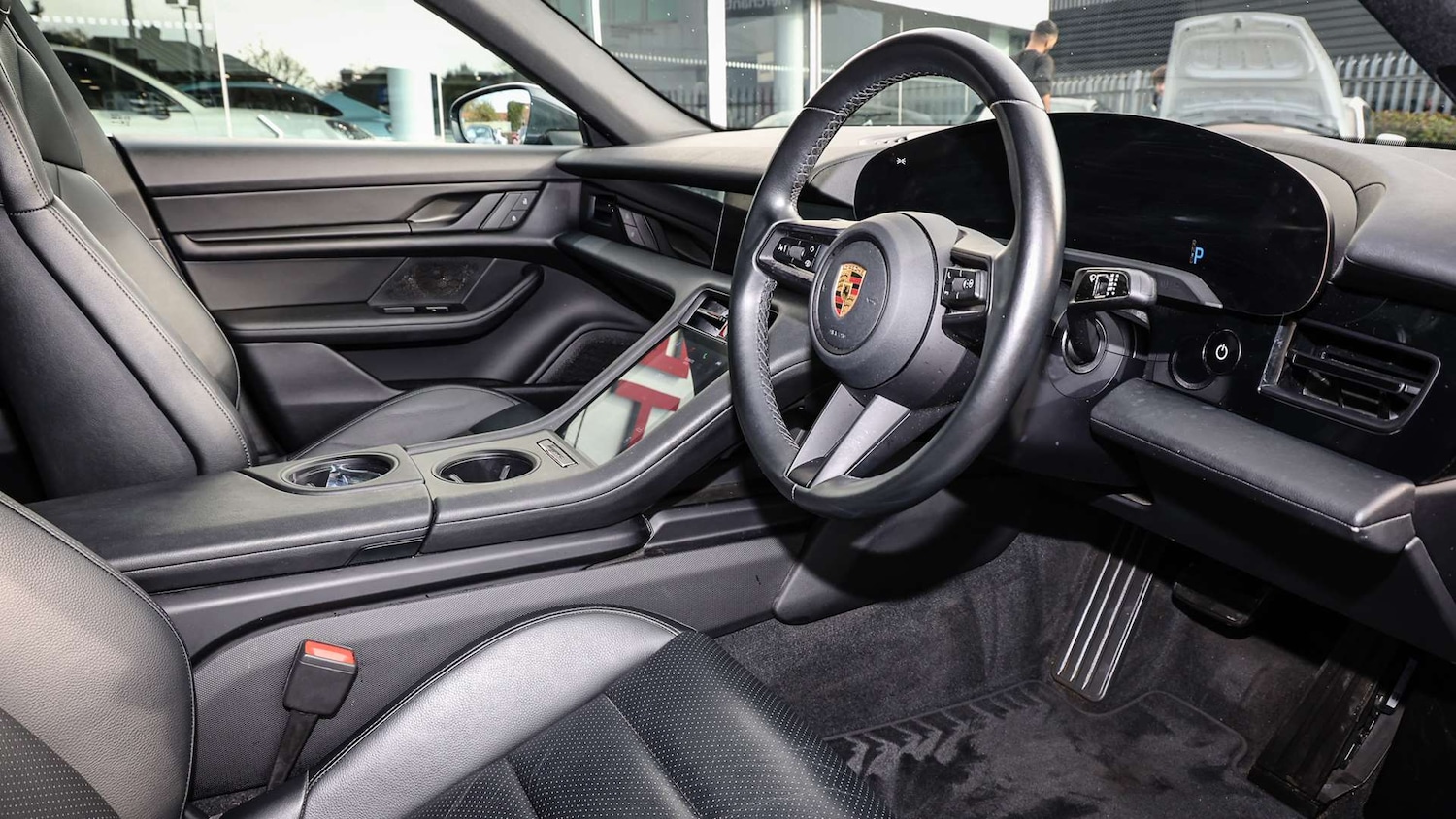 Used Porsche Taycan 2022 for sale - 76553253: Photo 12