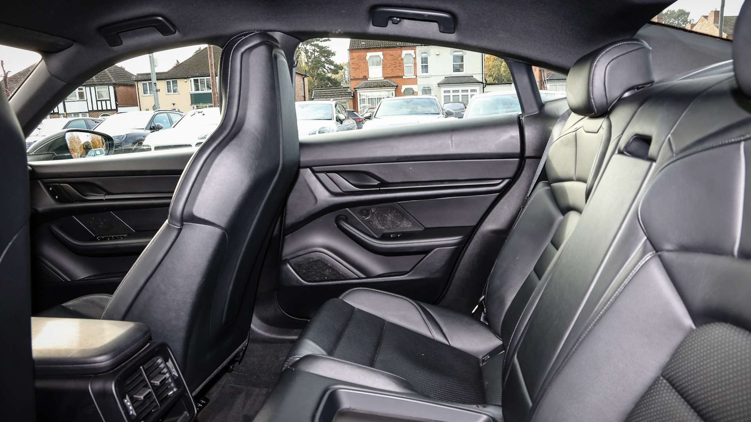 Used Porsche Taycan 2022 for sale - 76553253: Photo 15