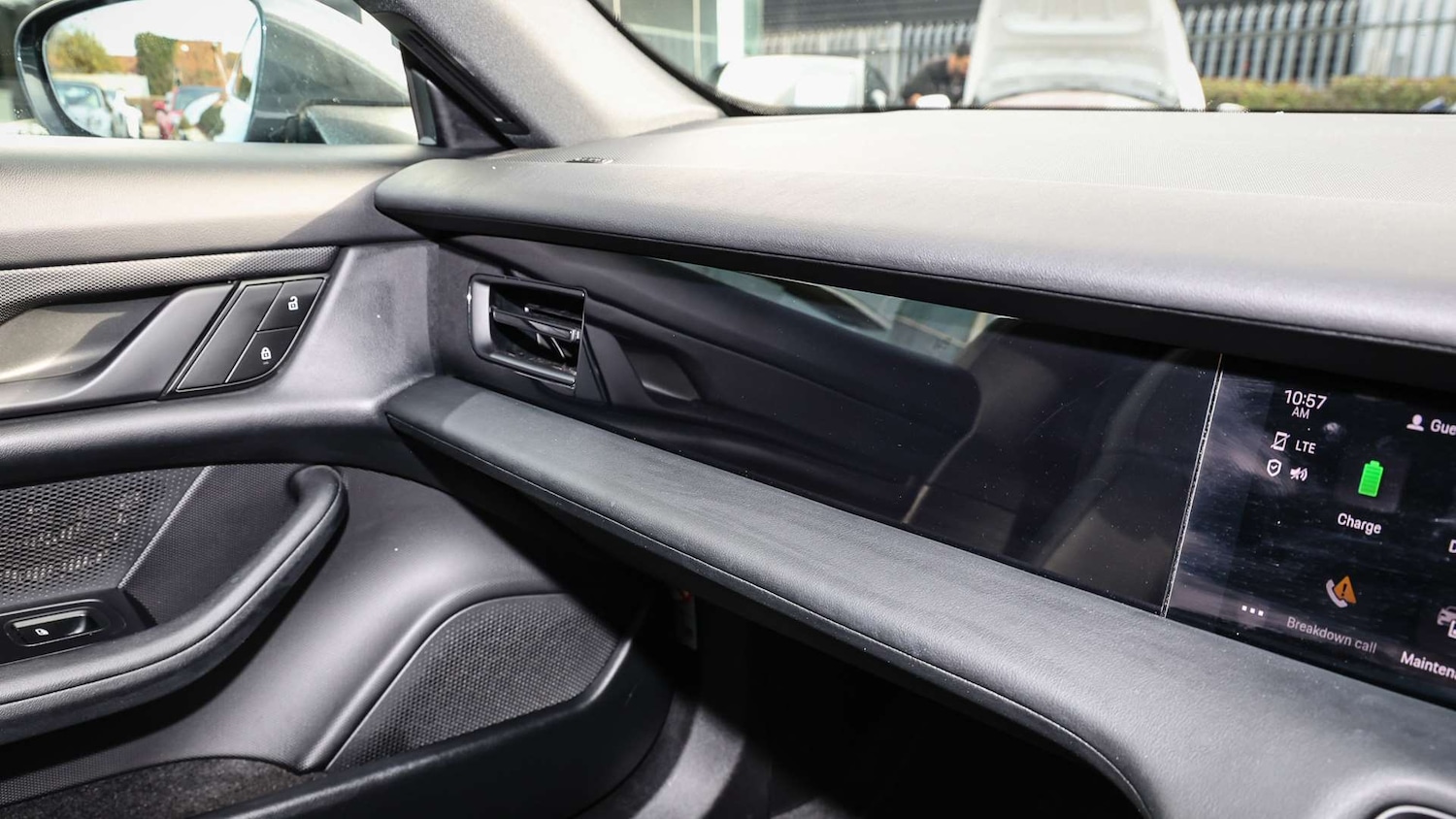 Used Porsche Taycan 2022 for sale - 76553253: Photo 17