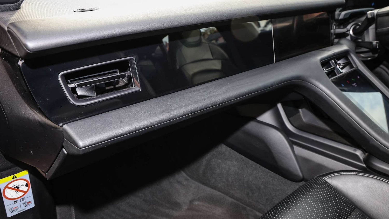 Used Porsche Taycan 2022 for sale - 76553253: Photo 18