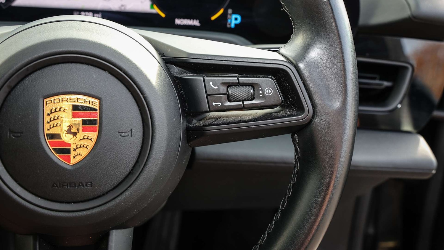 Used Porsche Taycan 2022 for sale - 76553253: Photo 29