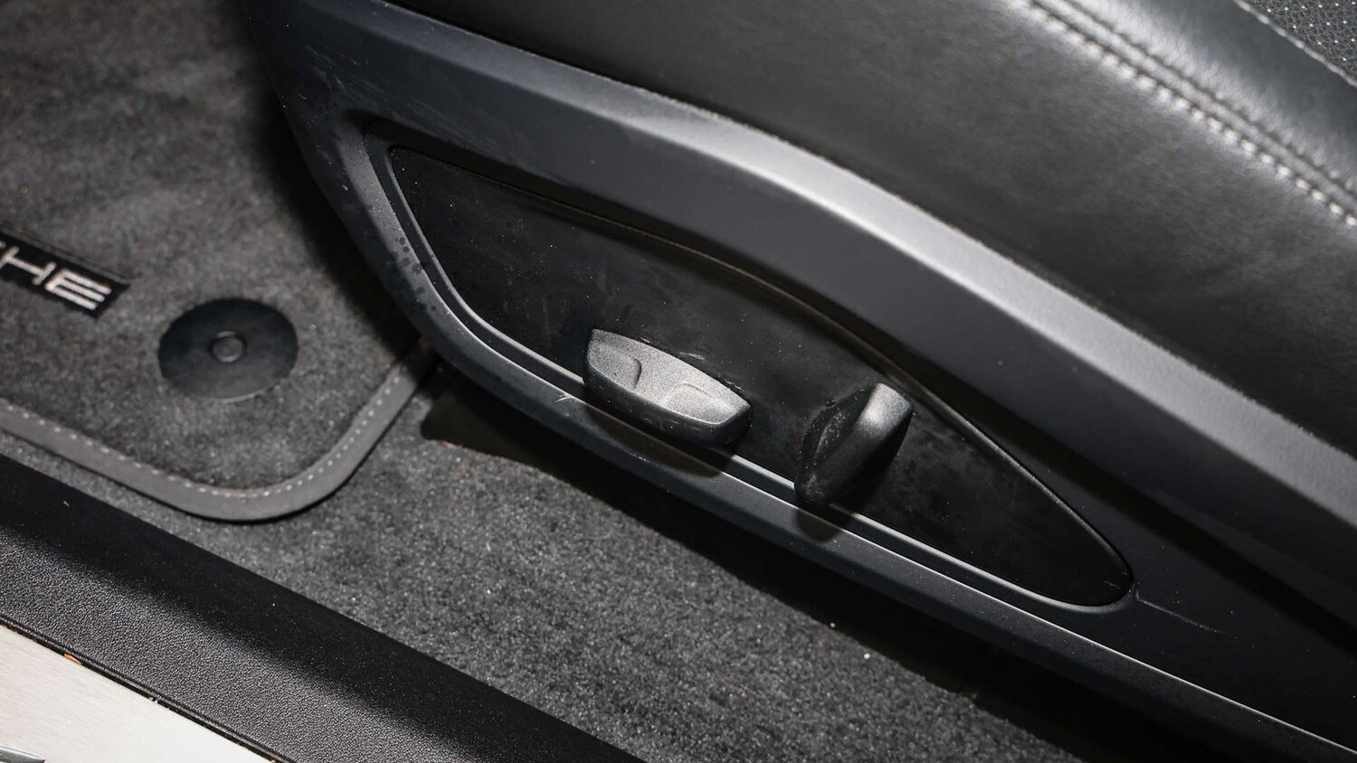 Used Porsche Taycan 2022 for sale - 76553253: Photo 31