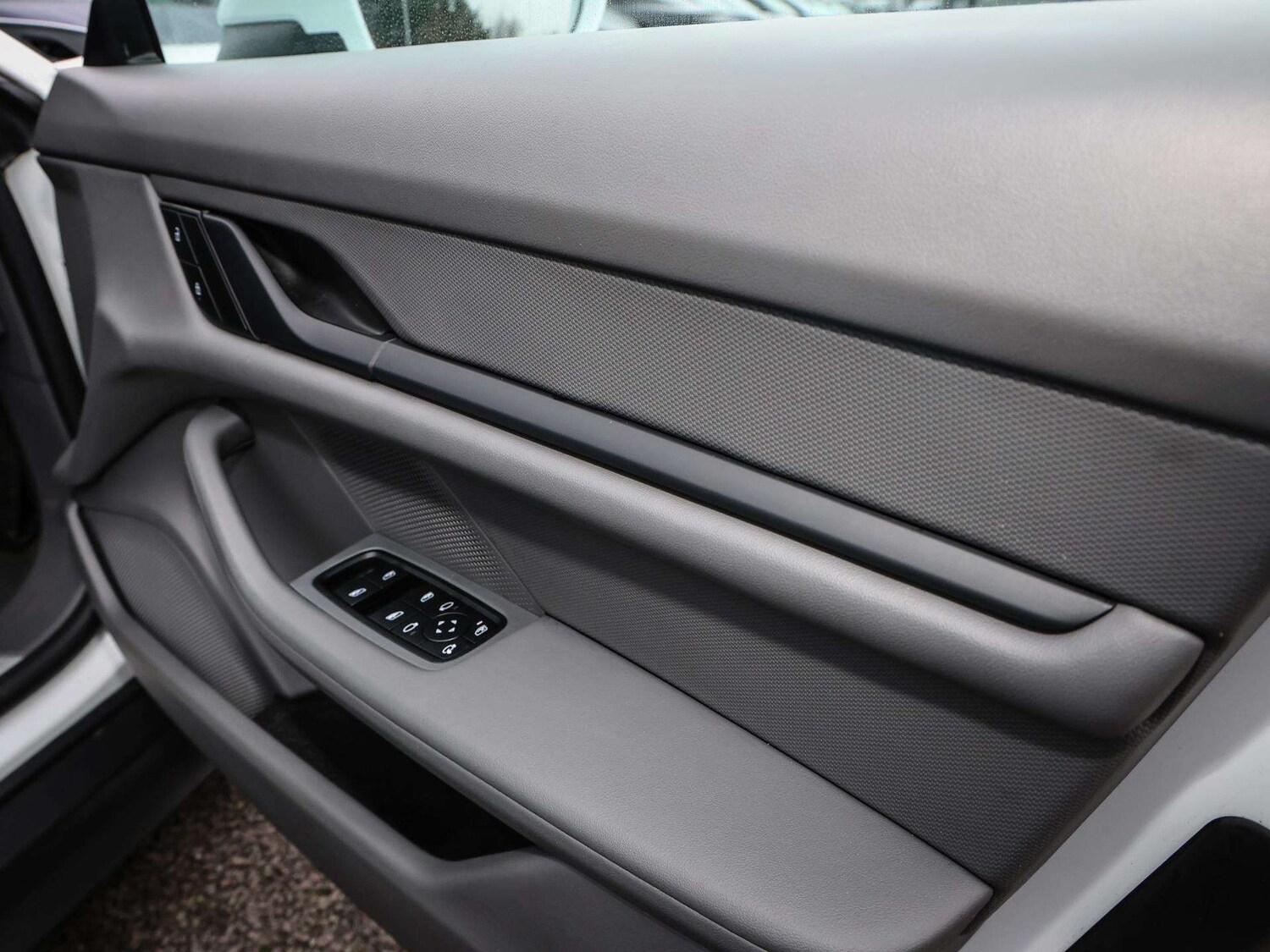 Used Porsche Taycan 2021 for sale - 77134846: Photo 32