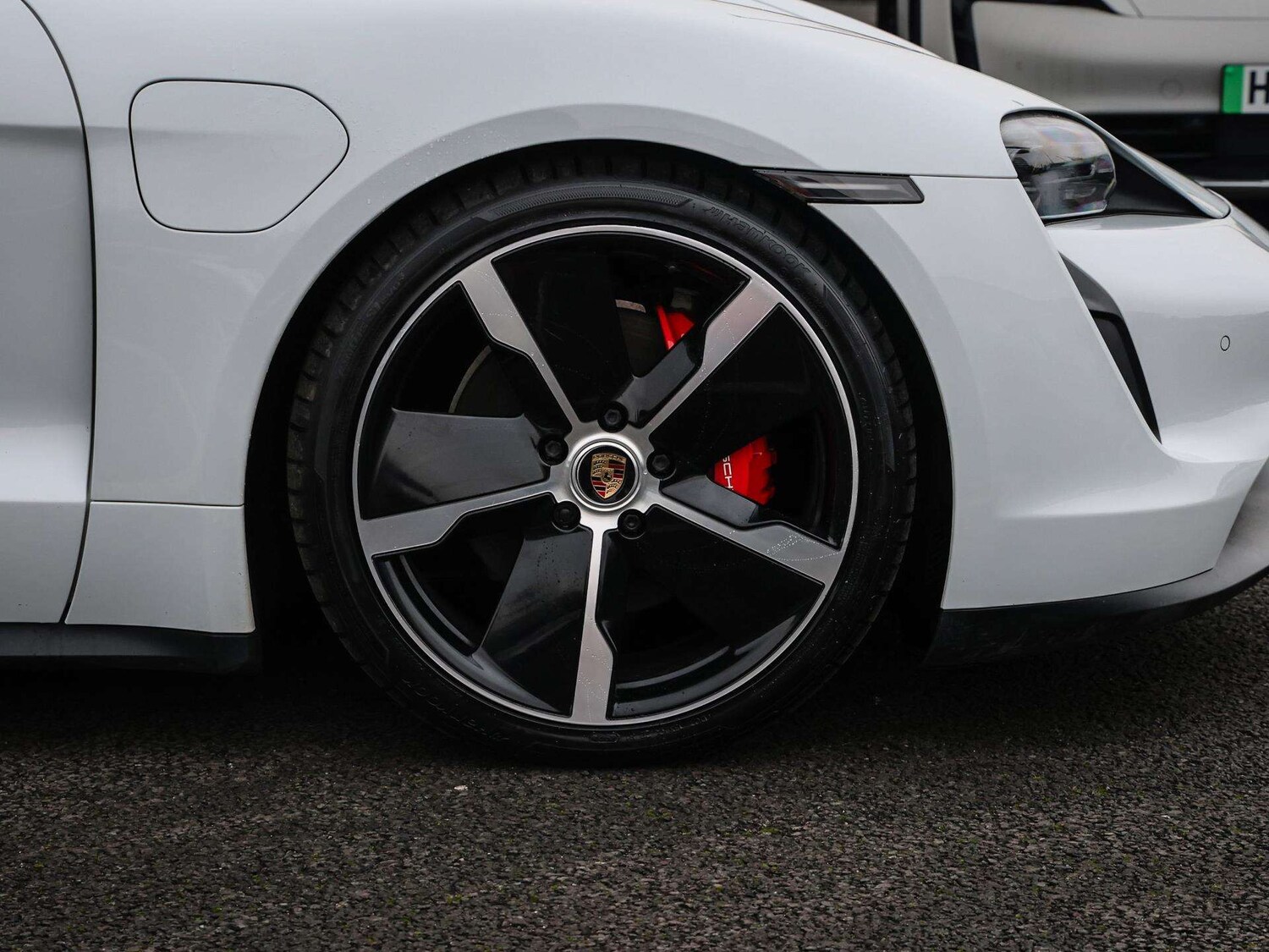 Used Porsche Taycan 2021 for sale - 77134846: Photo 6