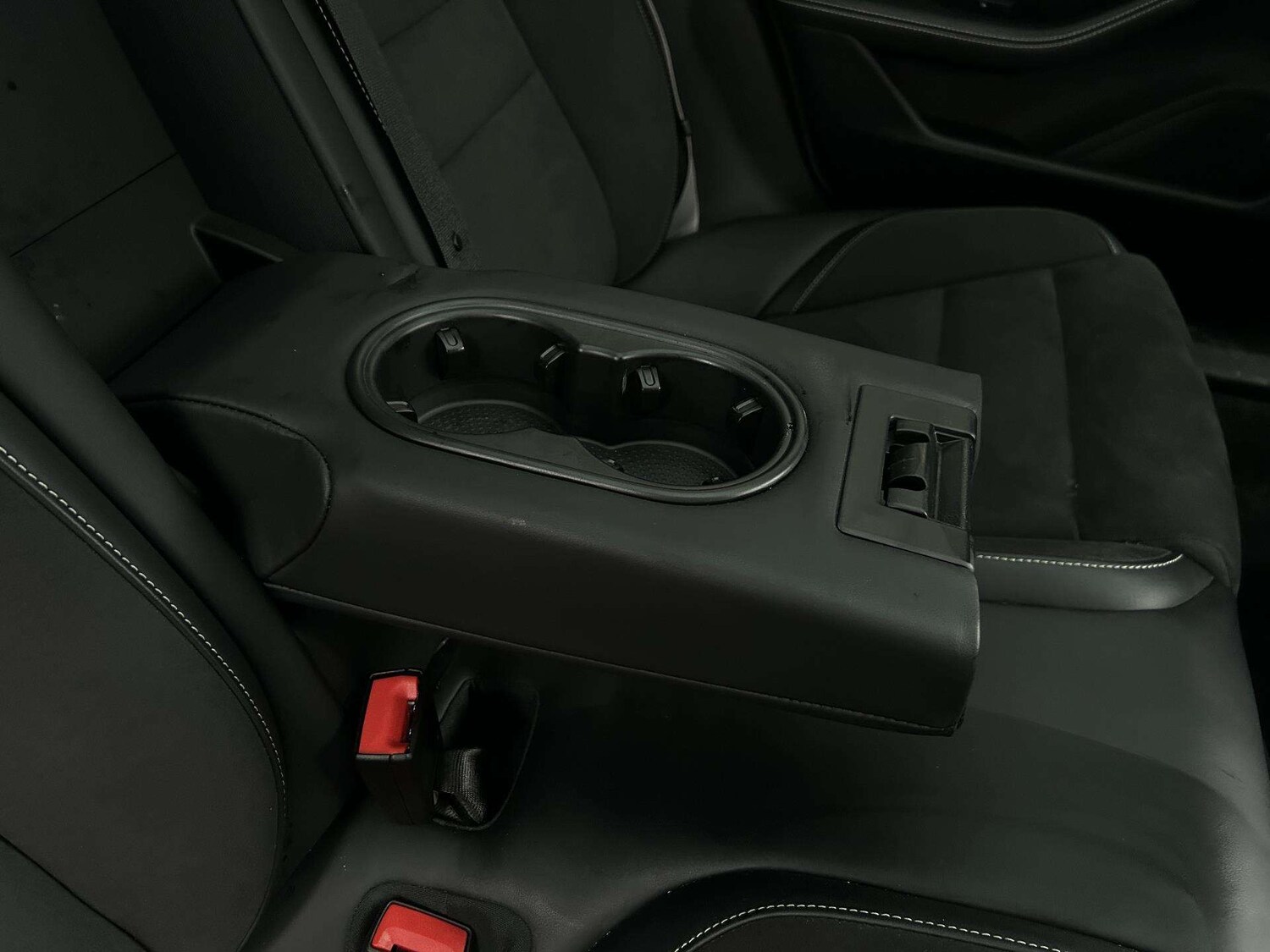 Used Porsche Taycan 2023 for sale - 77294219: Photo 12