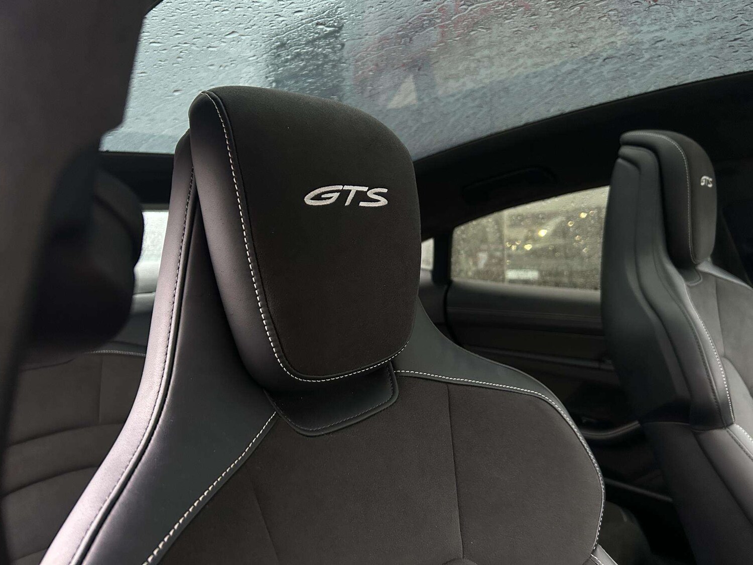 Used Porsche Taycan 2023 for sale - 77294219: Photo 14