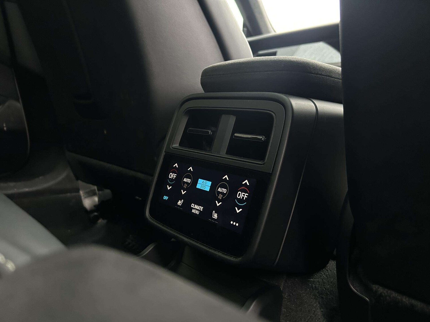 Used Porsche Taycan 2023 for sale - 77294219: Photo 15