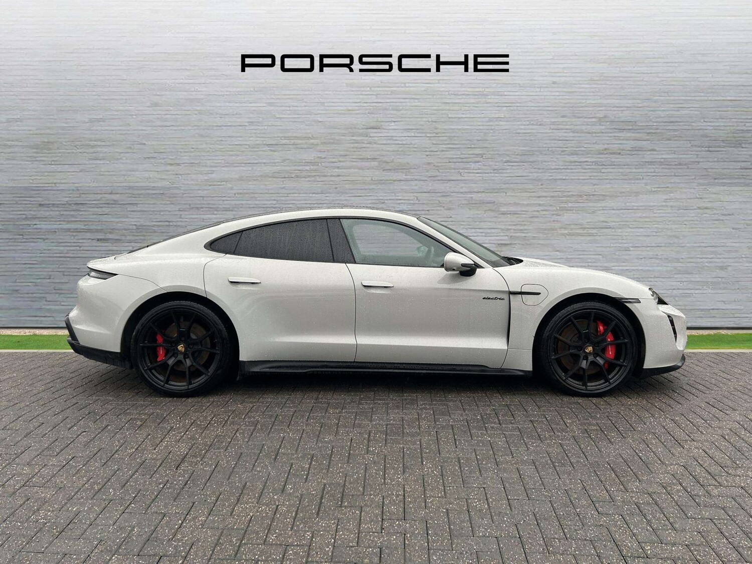 Used Porsche Taycan 2023 for sale - 77294219: Photo 7