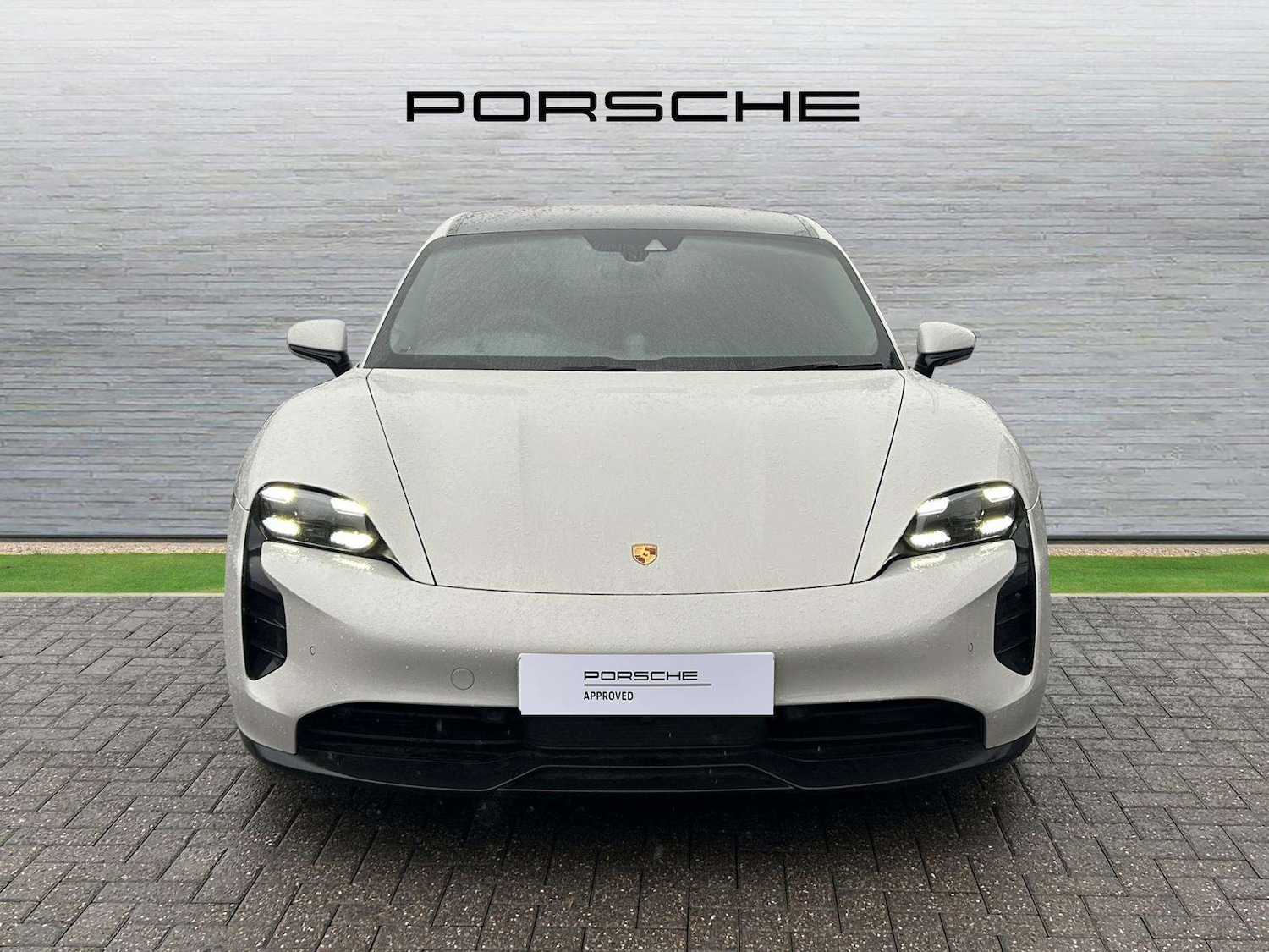 Used Porsche Taycan 2023 for sale - 77294219: Photo 8