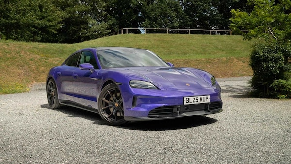 Used Porsche Taycan 2025 for sale - 75299696: Photo 1