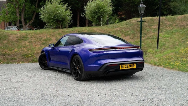 Used Porsche Taycan 2025 for sale - 75299696: Photo 2