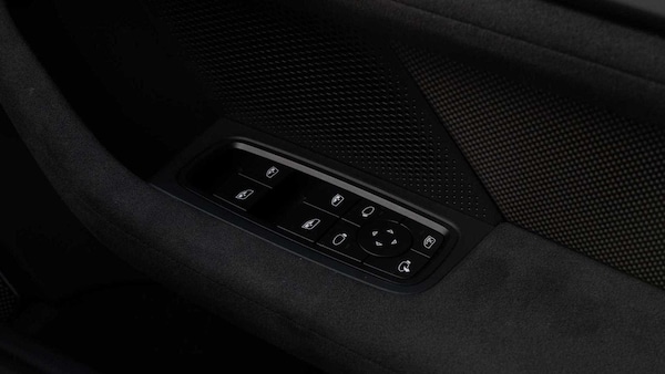 Used Porsche Taycan 2025 for sale - 75299696: Photo 6