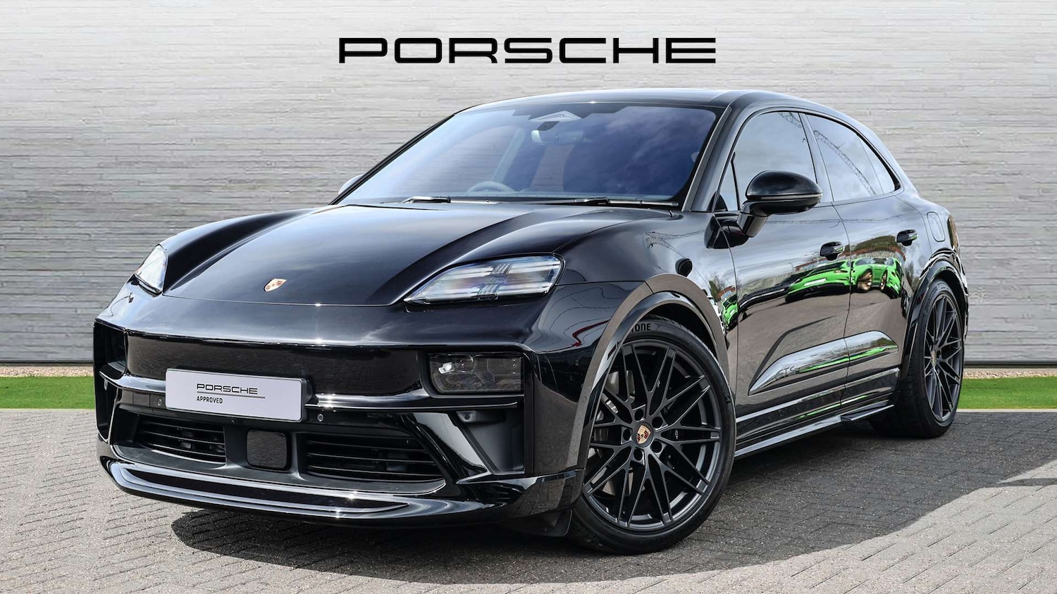 Used Porsche Macan for sale - 78173670: Photo 2