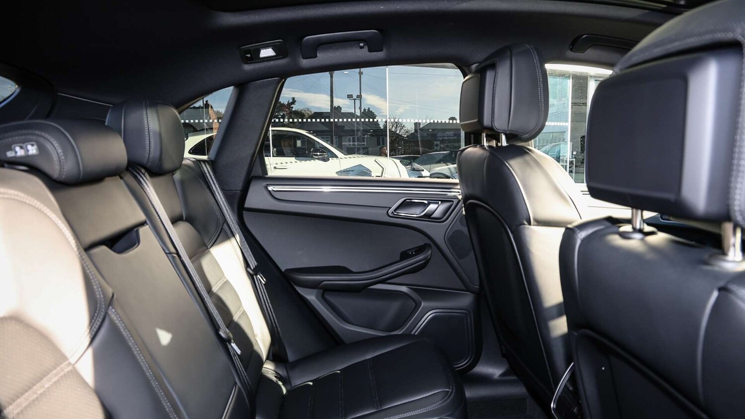 Used Porsche Macan 2025 for sale - 76745977: Photo 13