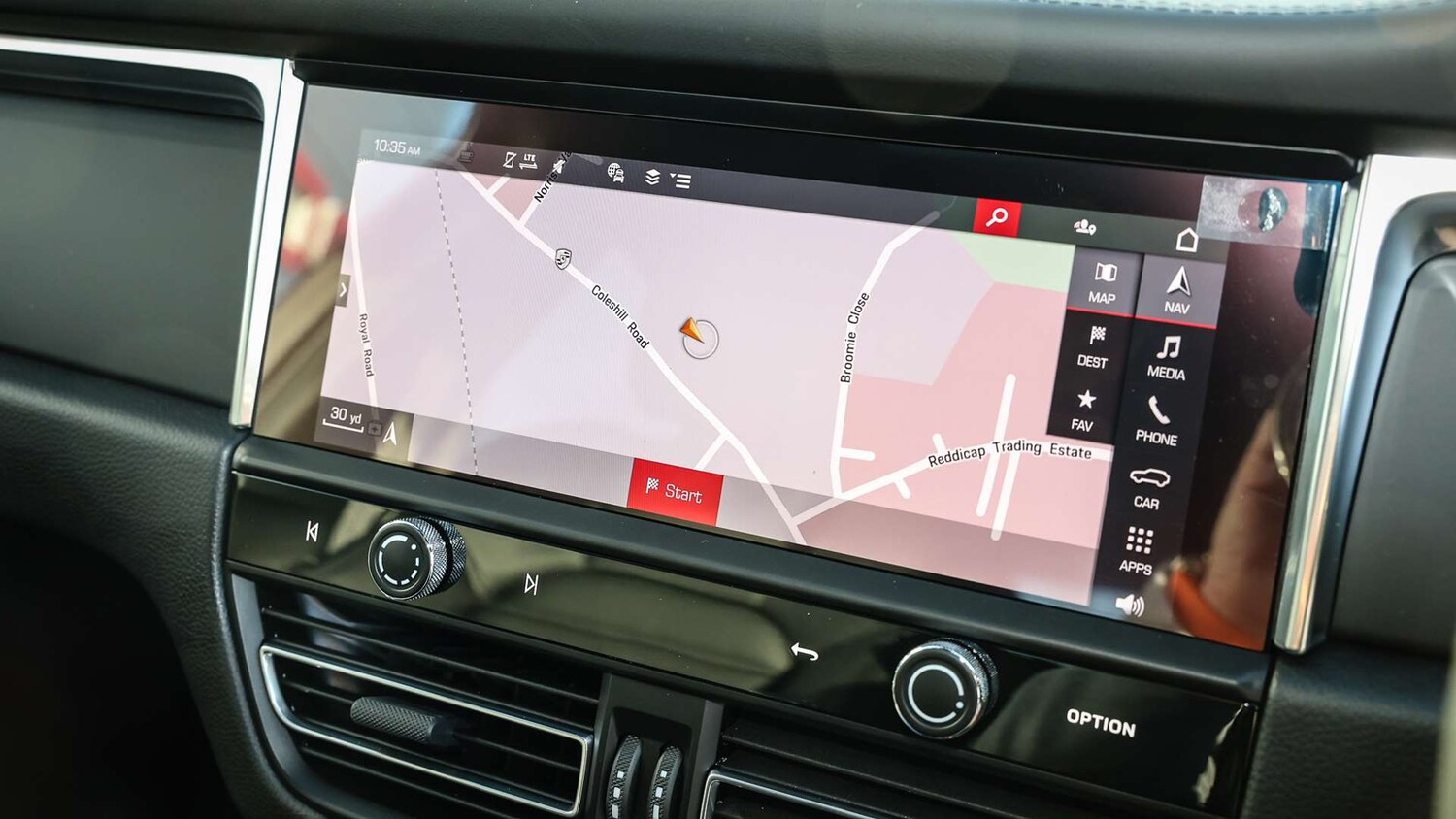 Used Porsche Macan 2025 for sale - 76745977: Photo 16