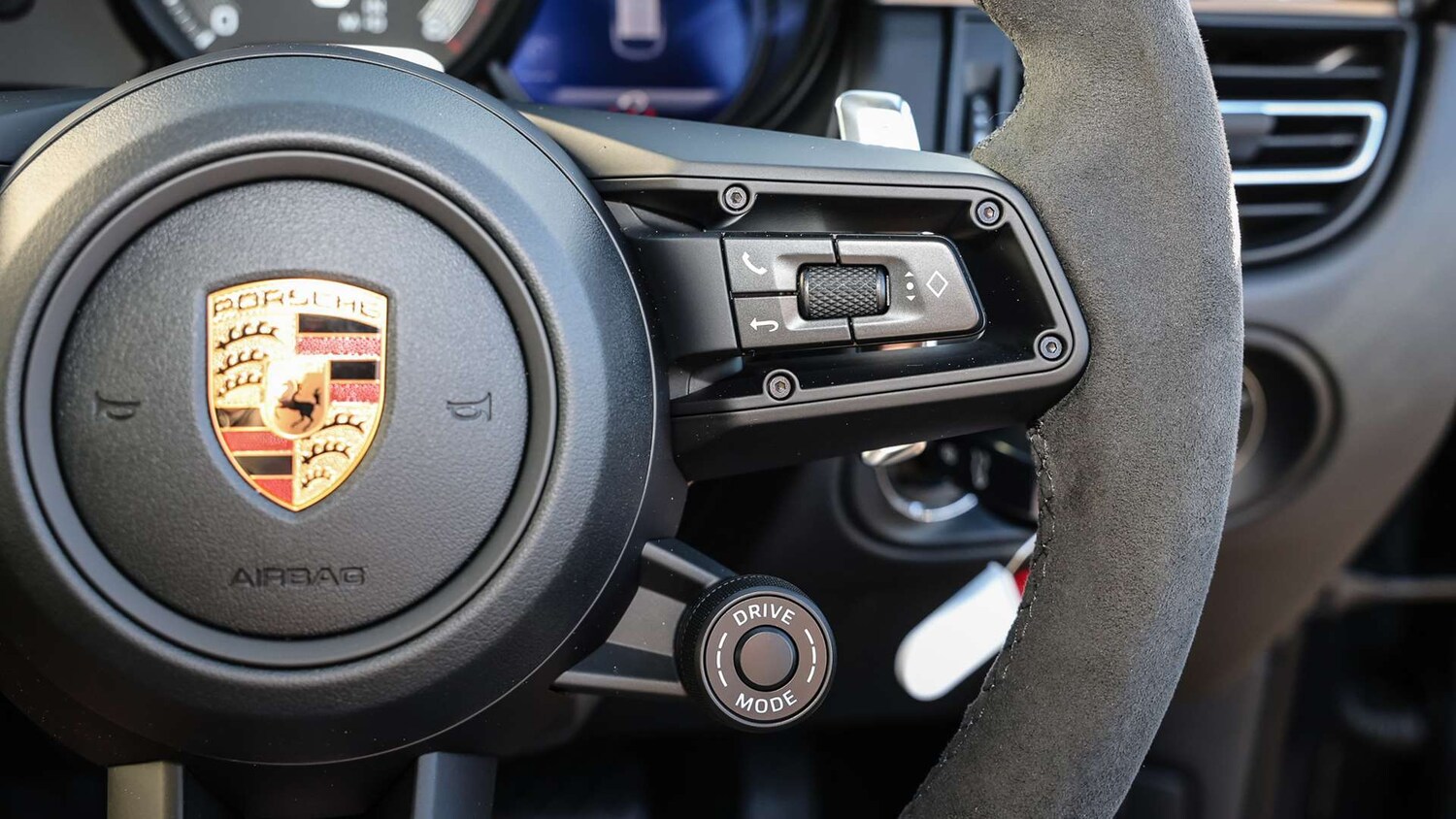 Used Porsche Macan 2025 for sale - 76745977: Photo 26