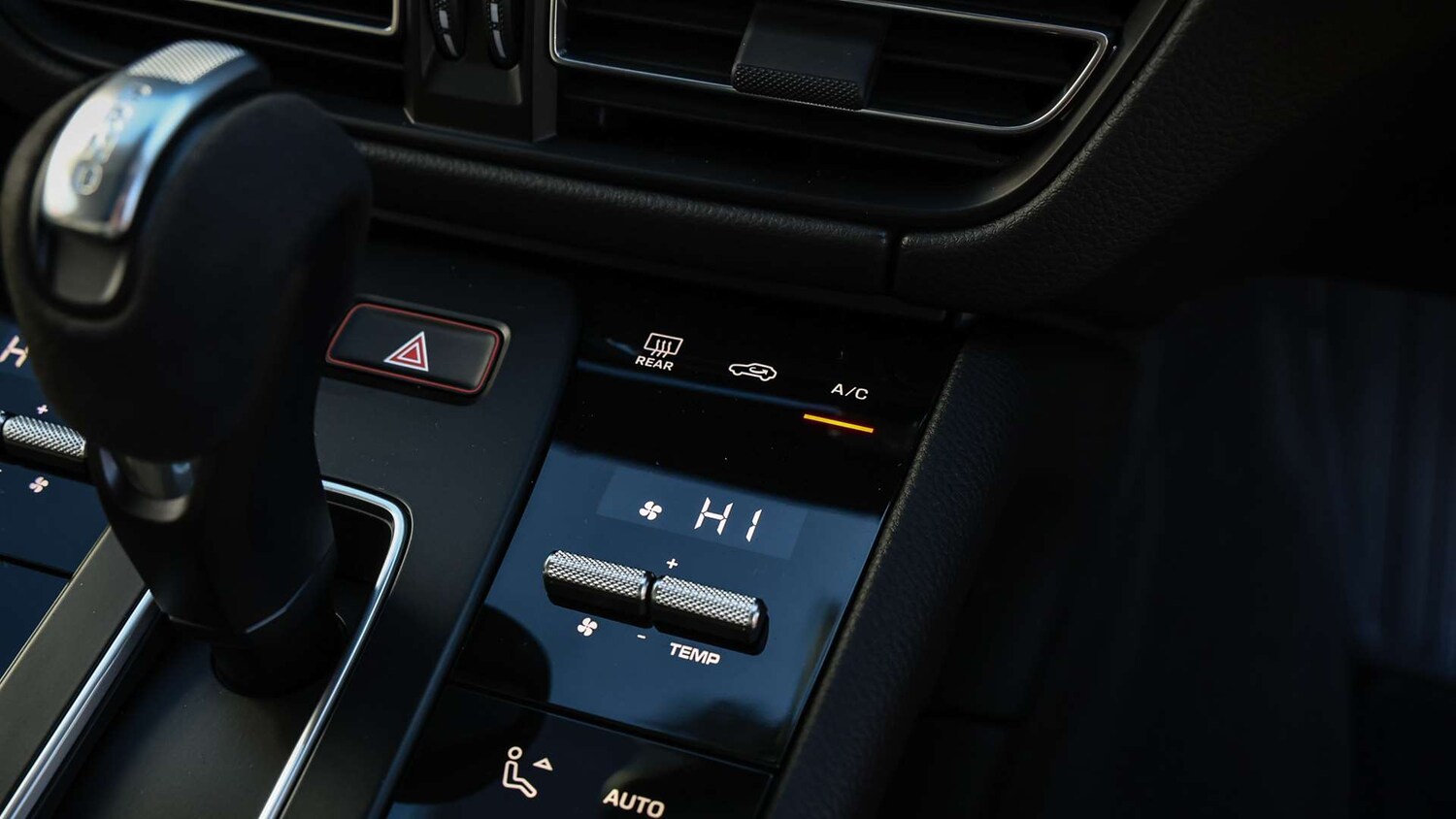 Used Porsche Macan 2025 for sale - 76745977: Photo 27